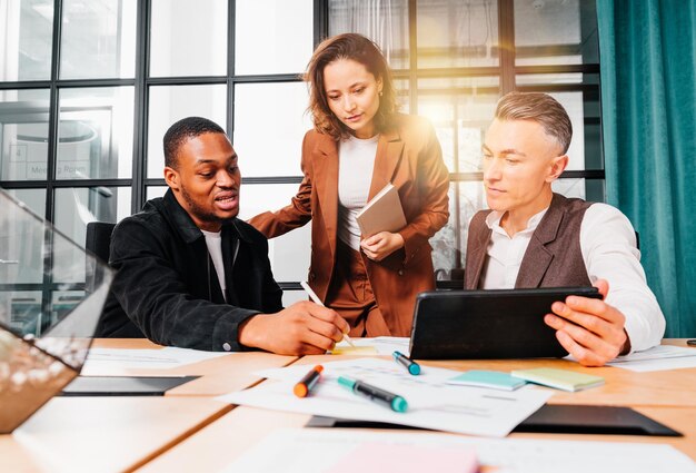 Davis especialista em educação financeira e literacy financeiro para equipe